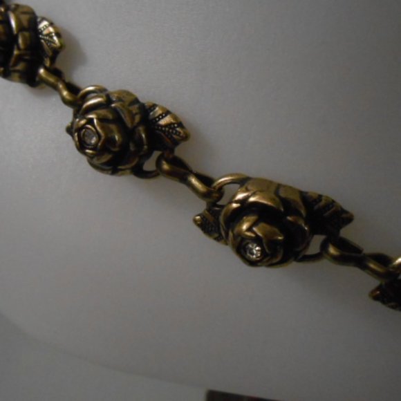 Betsey Johnson Brass Toned Rose Floral Sparkly Stone Metal Chain Link Belt - Picture 7 of 16